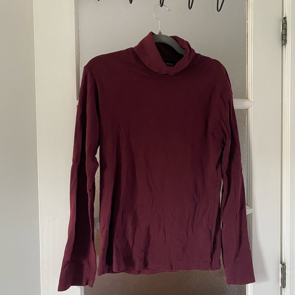 Uniqlo Women's Long Sleeve Turtleneck Top - Burgundy